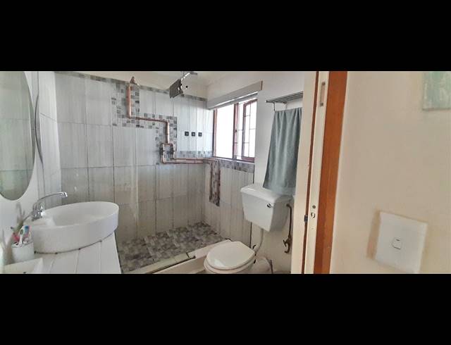 2 BEDROOM TOWNHOUSE FOR SALE IN PARADISE BEACH